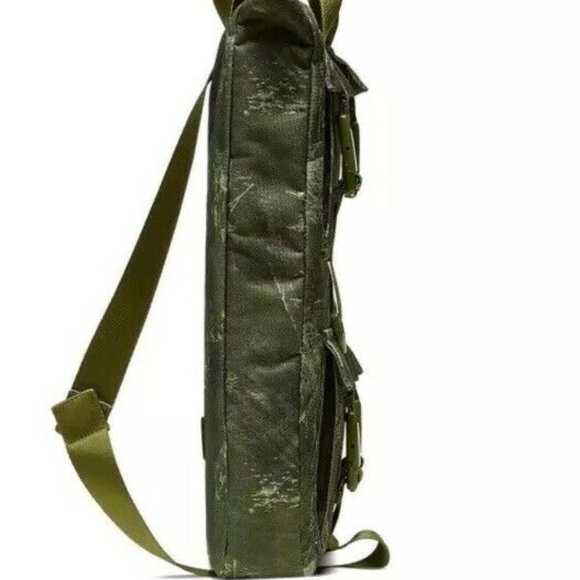 Nike- Pocket Printed Unisex Tote- NWT - Picture 4 of 7